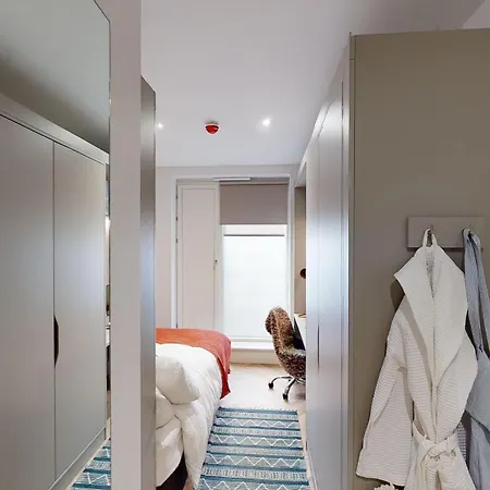 Cork Street In Apartament *