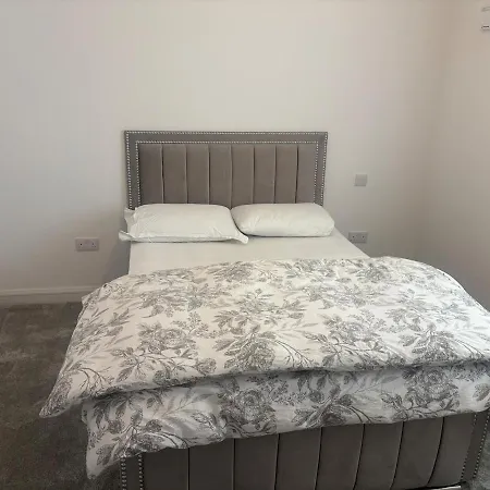 Cozy One-bedroom Apartamento *