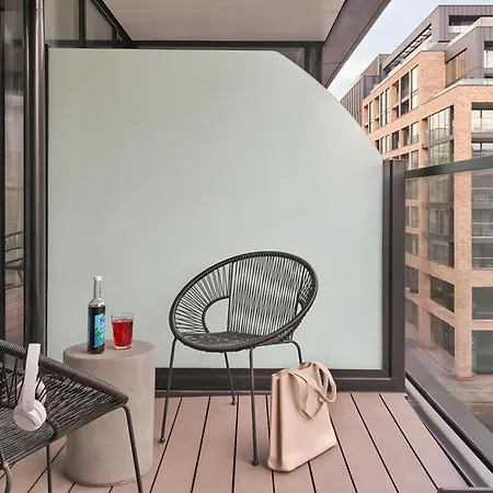 Sonder By Marriott Bonvoy Britain Quay Grand Canal Square 4* 더블린