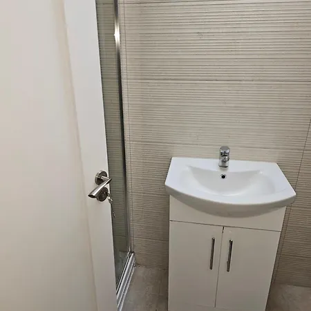 Holiday home Modern 4-5 Bedroom House Dublin