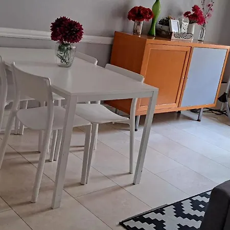 City Centre Georgian Style Apartment *