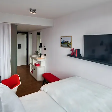 Citizenm St Patrick's מלון *