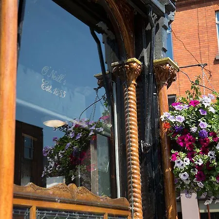 O'neills Victorian Pub & Townhouse 게스트하우스
