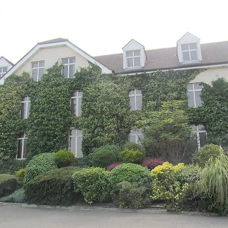 Red Cow Moran Hotel 4*