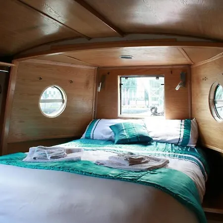 Botel Barge Hire *