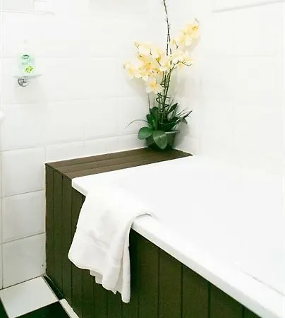 The Camden Street Hotel 2*