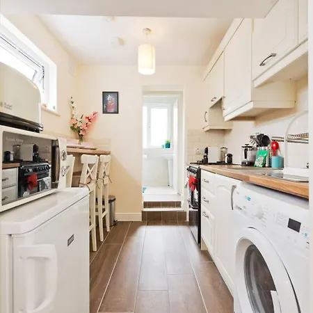 2 Bedroom Riverside Sleeps 5 * Dublin