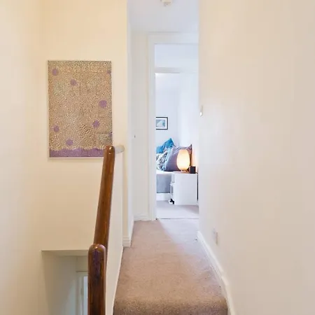 2 Bedroom Riverside Sleeps 5