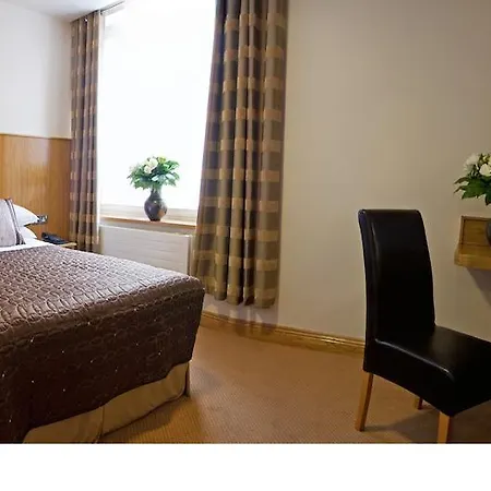 Blooms Hotel 3*