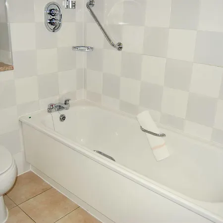 Maldron Parnell Square Hotel 4*
