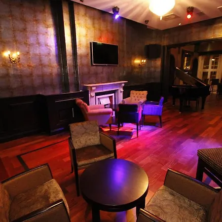 Jackson Court 2*