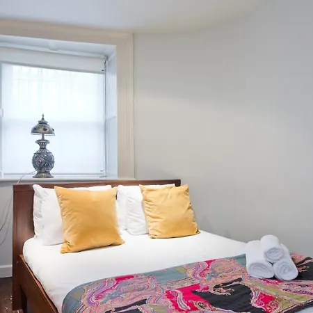 The Oscar Wilde By 5starstay * Dublin