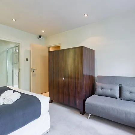 Apartment The Oscar Wilde By 5starstay
