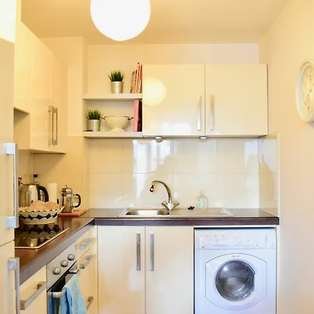 1 Bedroom On River Laffey Apartment *