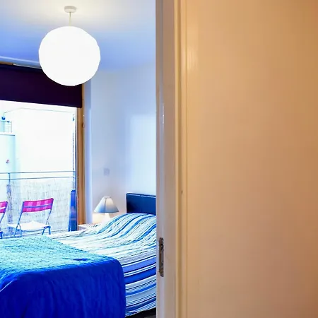 1 Bedroom On River Laffey Apartment *