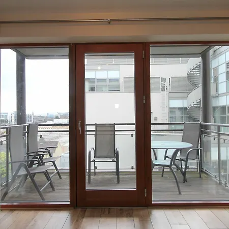 Point Village Modern Apartamento