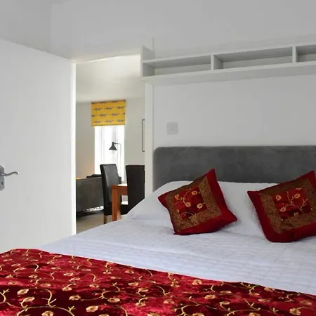 2 Bedroom Flat In Sleeps 4 Apartmán *