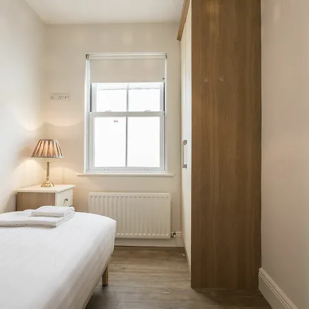 The Kingsland Townhouse *