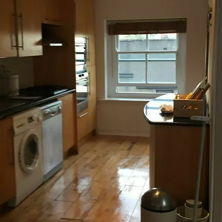Metrostays - Stephen's 7-3 Apartment