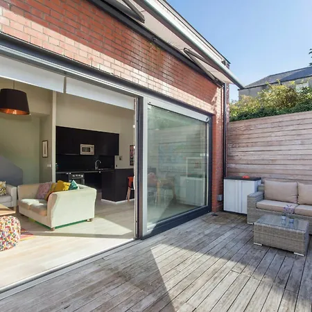 Apartment 2 Bedroom With Private Patio Dublin