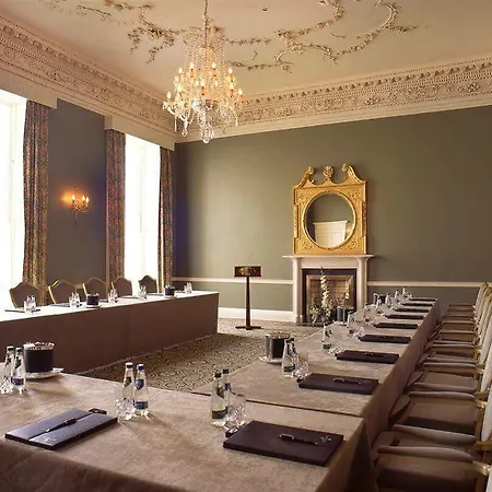 Отель The Merrion 5*