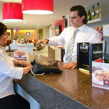 都柏林宜必思酒店