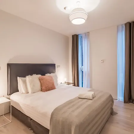 The Daniel Day Lewis - Hiphipstay Apartment Dublin