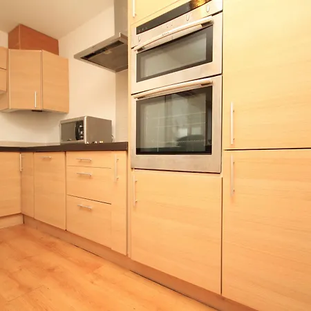 Pearse Street Townhouse Apartment