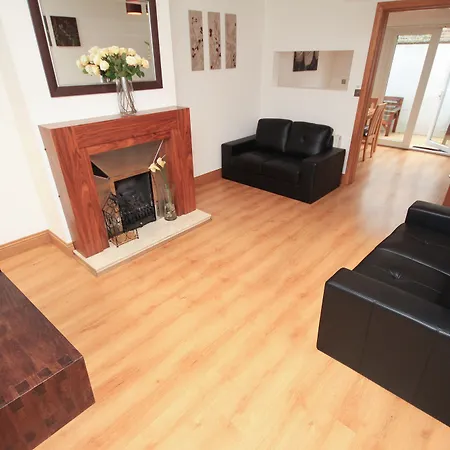 Pearse Street Townhouse Apartment Dublin
