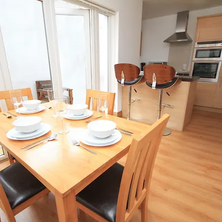 Pearse Street Townhouse Apartment Dublin