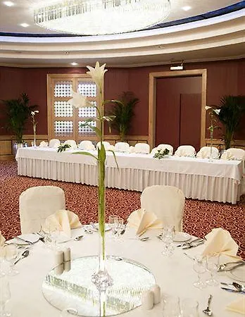 Hotel The Bonnington & Leisure Centre 3*